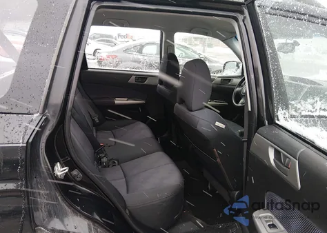 2010 Subaru Forester 2.5X z USA, uszkodzony, nr VIN JF2SH6BC0AH800815